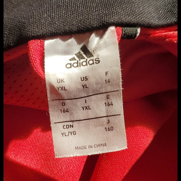 Adidas red training jacket - Picture 4 of 14